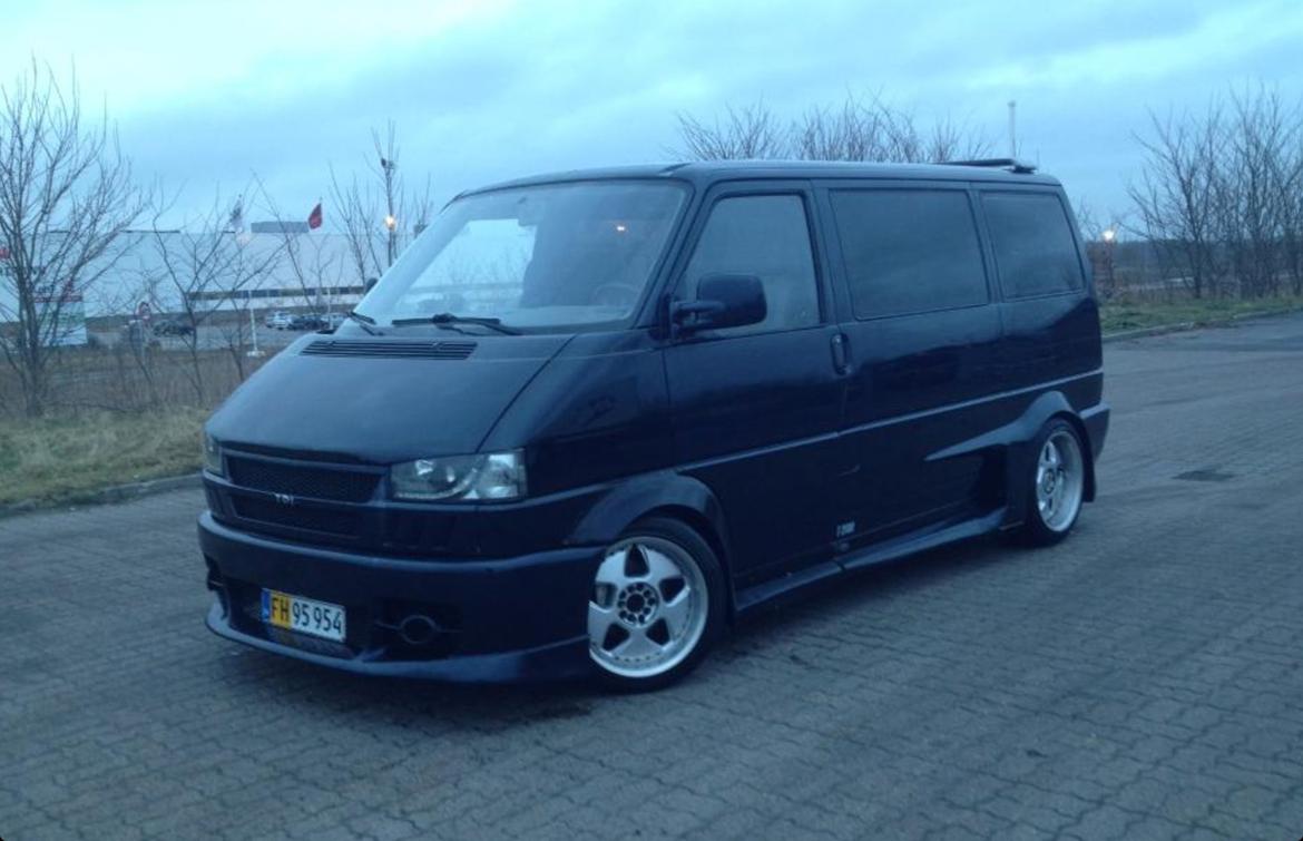 VW Transporter 2,5 TDI billede 1