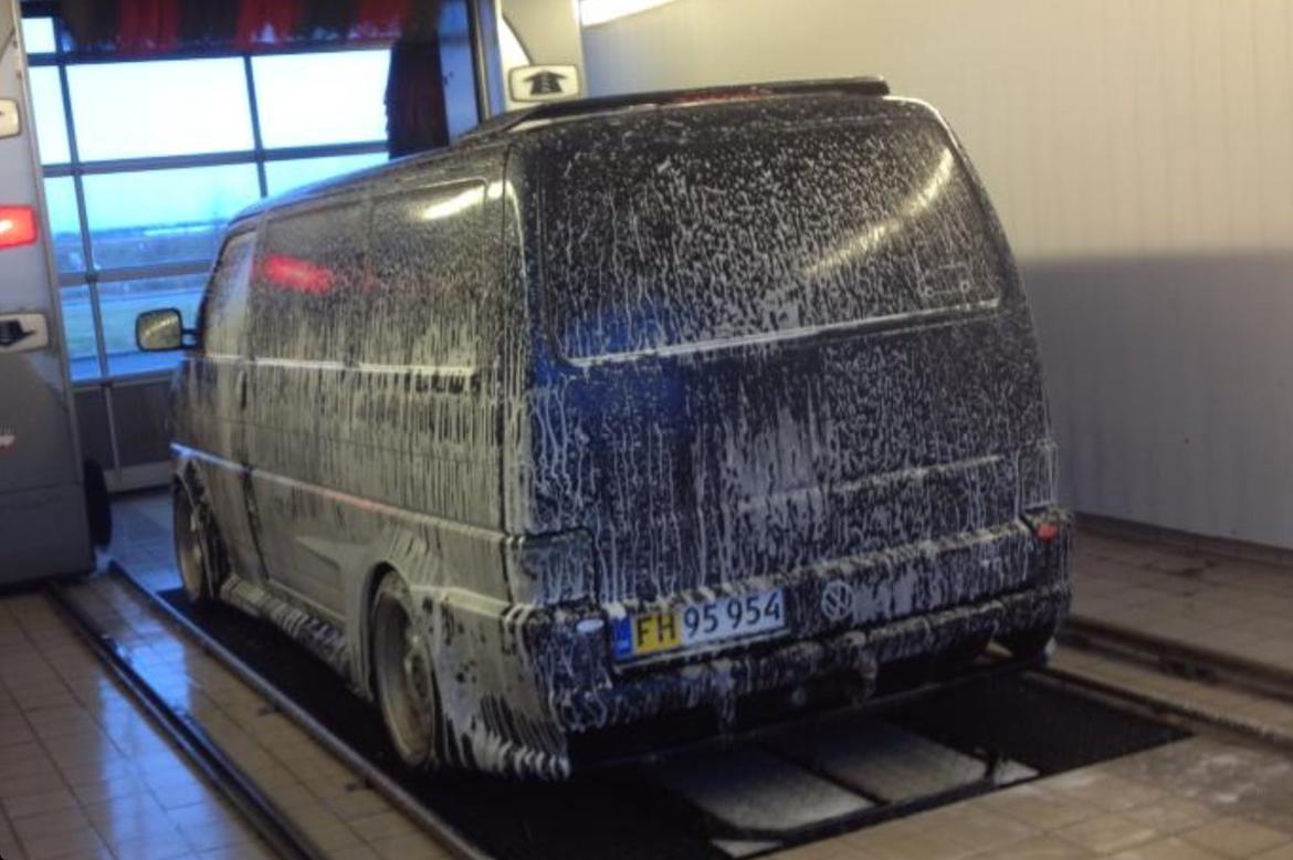 VW Transporter 2,5 TDI billede 2