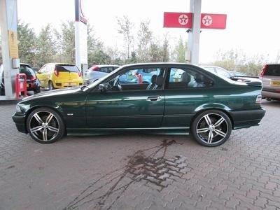 BMW 328i E36 AKA Green Shitskidbox #DØD# - Store grimme dumme Kebabab Ruller.. Dumme til at ligge sidelæns :( billede 3