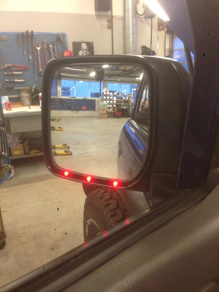 Nissan Patrol GR - Dioder i sidespejlet billede 18