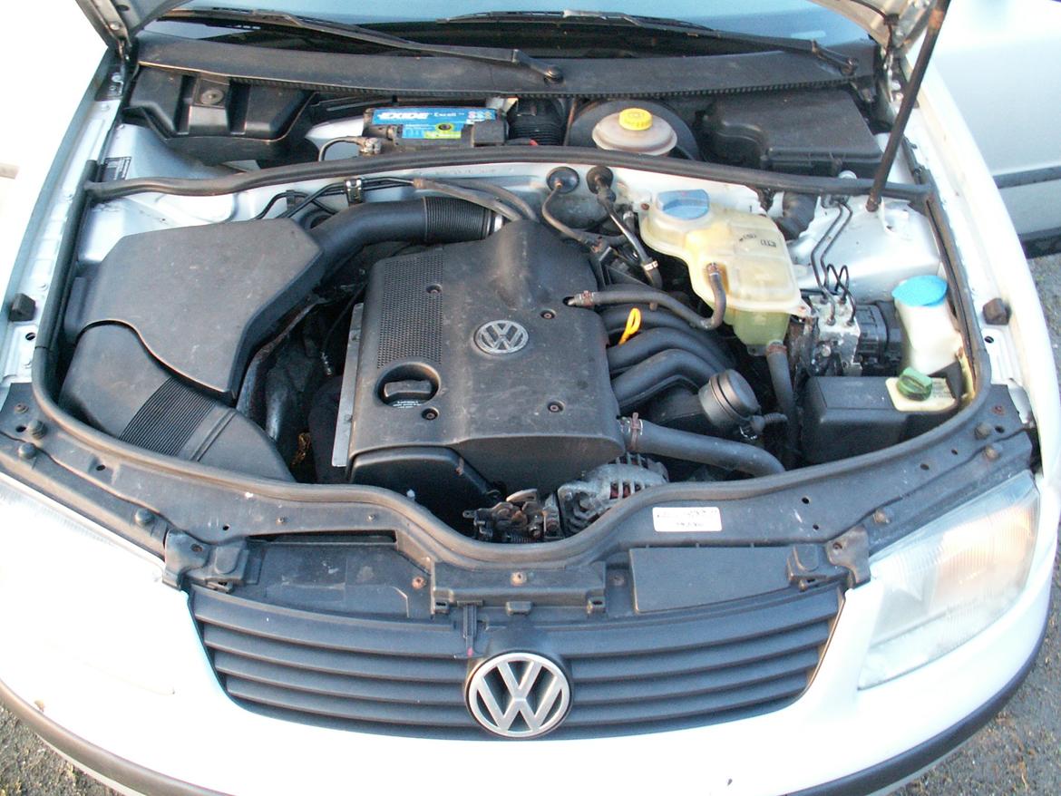 VW PASSAT Variant (3B5) billede 16