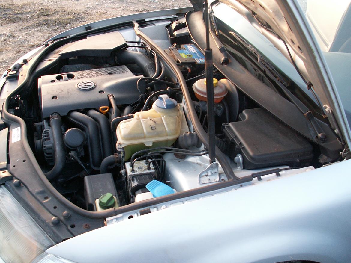 VW PASSAT Variant (3B5) billede 18