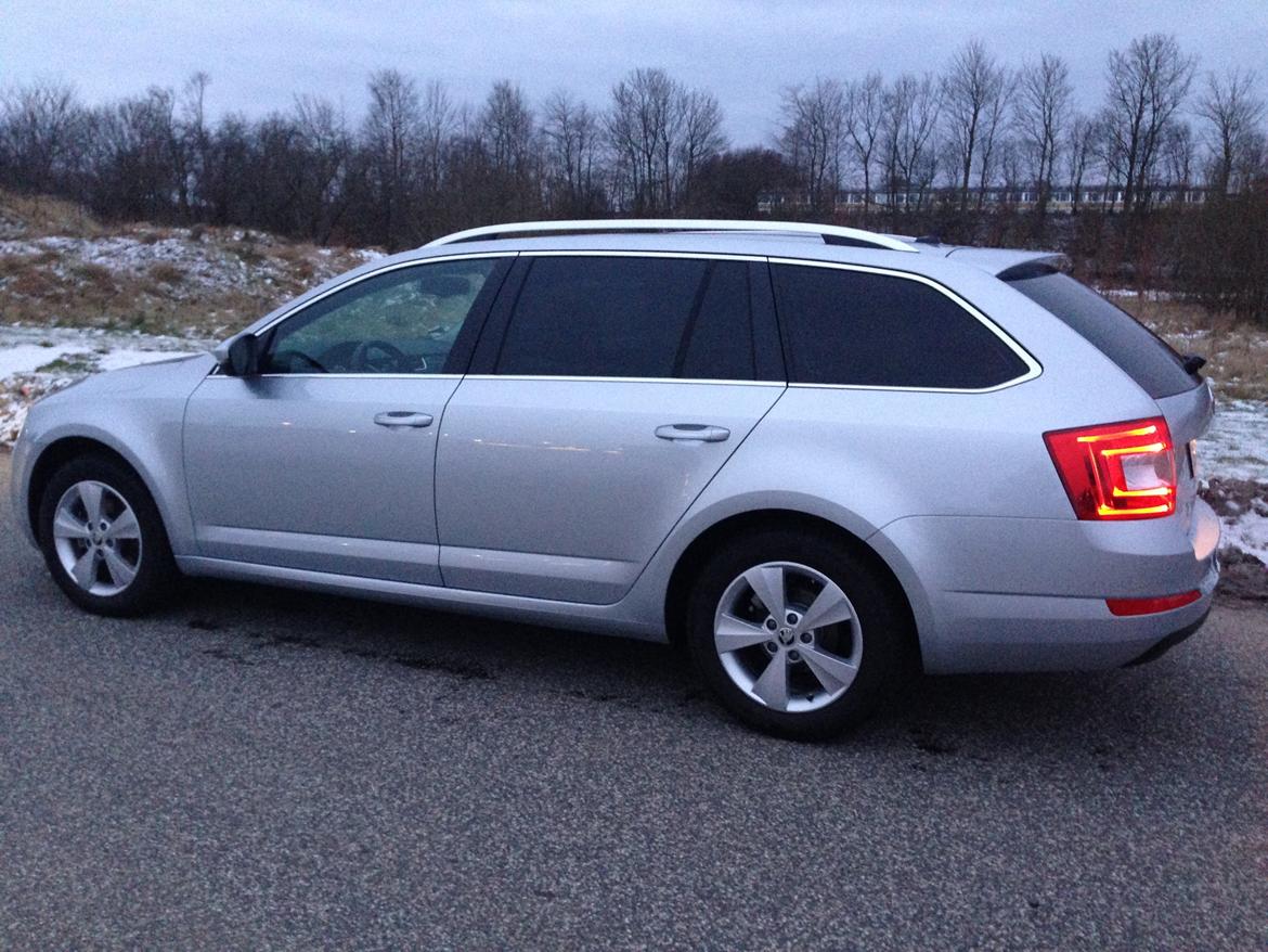 Skoda Octavia combi Elegance 2.0 TDI DSG *SOLGT* billede 13