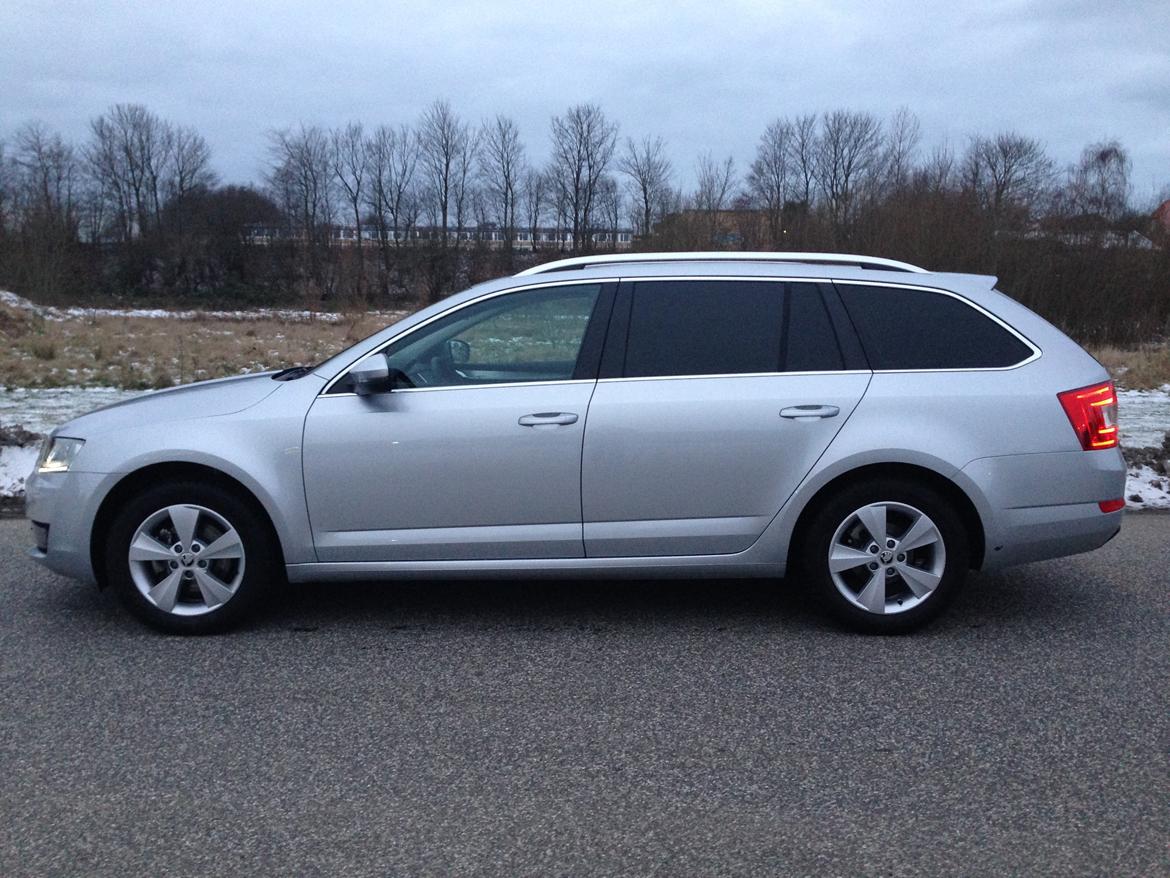 Skoda Octavia combi Elegance 2.0 TDI DSG *SOLGT* billede 14
