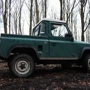 Land Rover Defender 90"