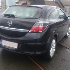 Opel Astra GTC Turbo