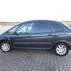 Citroën Xsara Picasso Prestige 1,8i 16V aka Ægget
