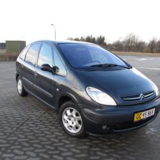 Citroën Xsara Picasso Prestige 1,8i 16V aka Ægget