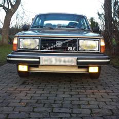 Volvo 240 GLE.