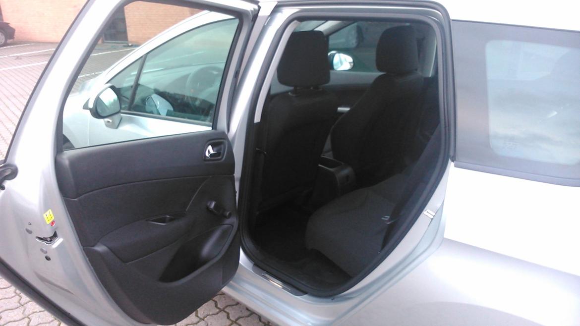 Peugeot 308 1.6 HDI Comfort plus st car billede 7