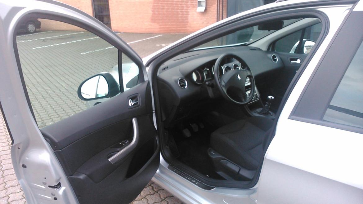 Peugeot 308 1.6 HDI Comfort plus st car billede 5