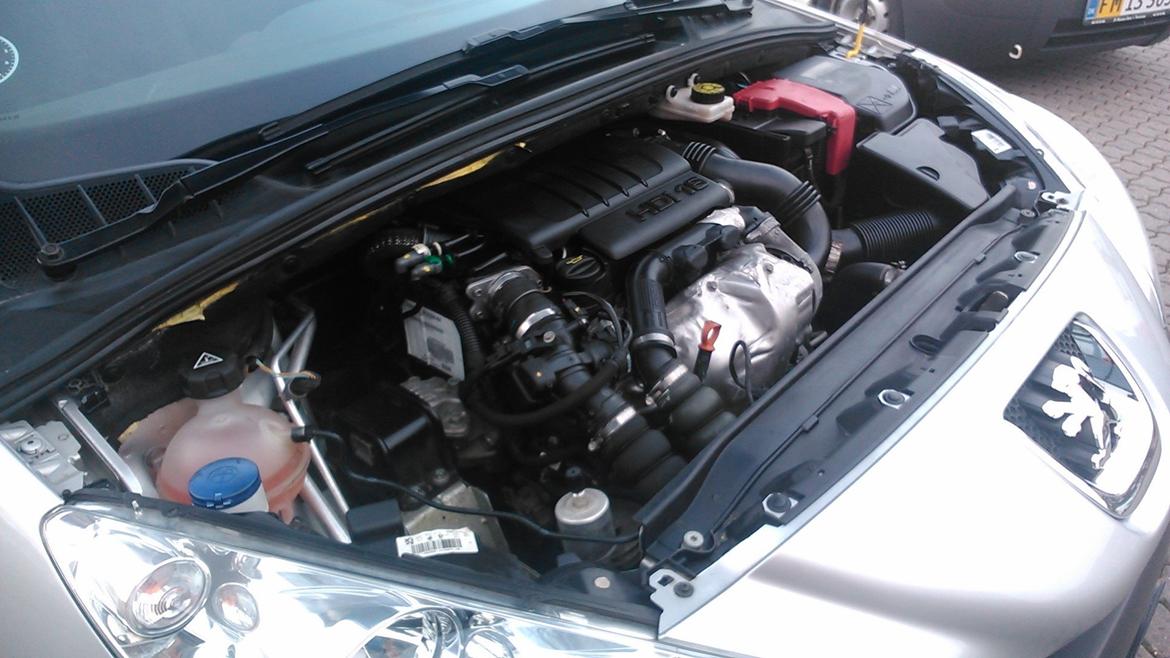 Peugeot 308 1.6 HDI Comfort plus st car billede 14