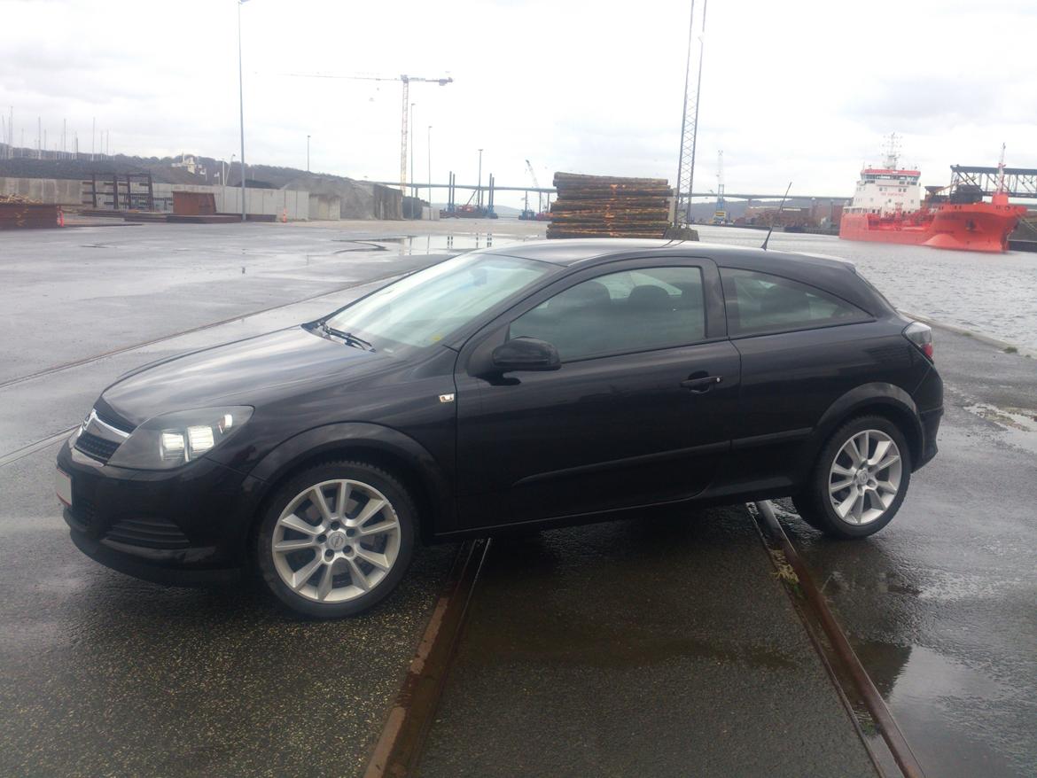 Opel Astra GTC Turbo billede 2