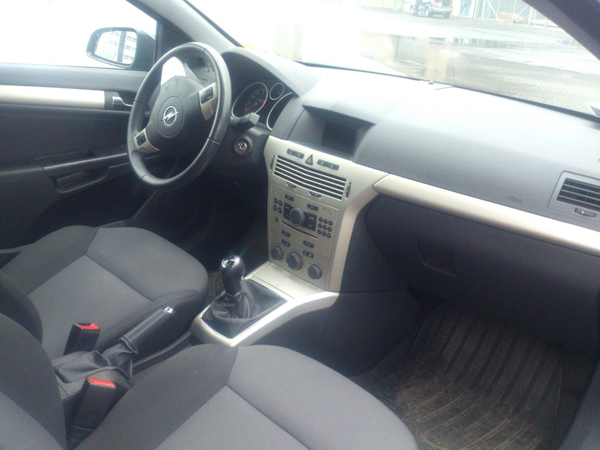 Opel Astra GTC Turbo billede 8