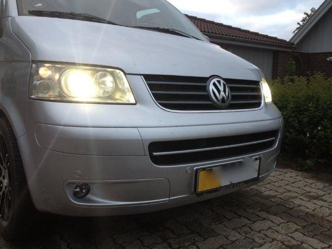 VW Transporter T5 Kombi Lang - Billede af gammel front med Projekt Zwo Xenon lygter billede 10