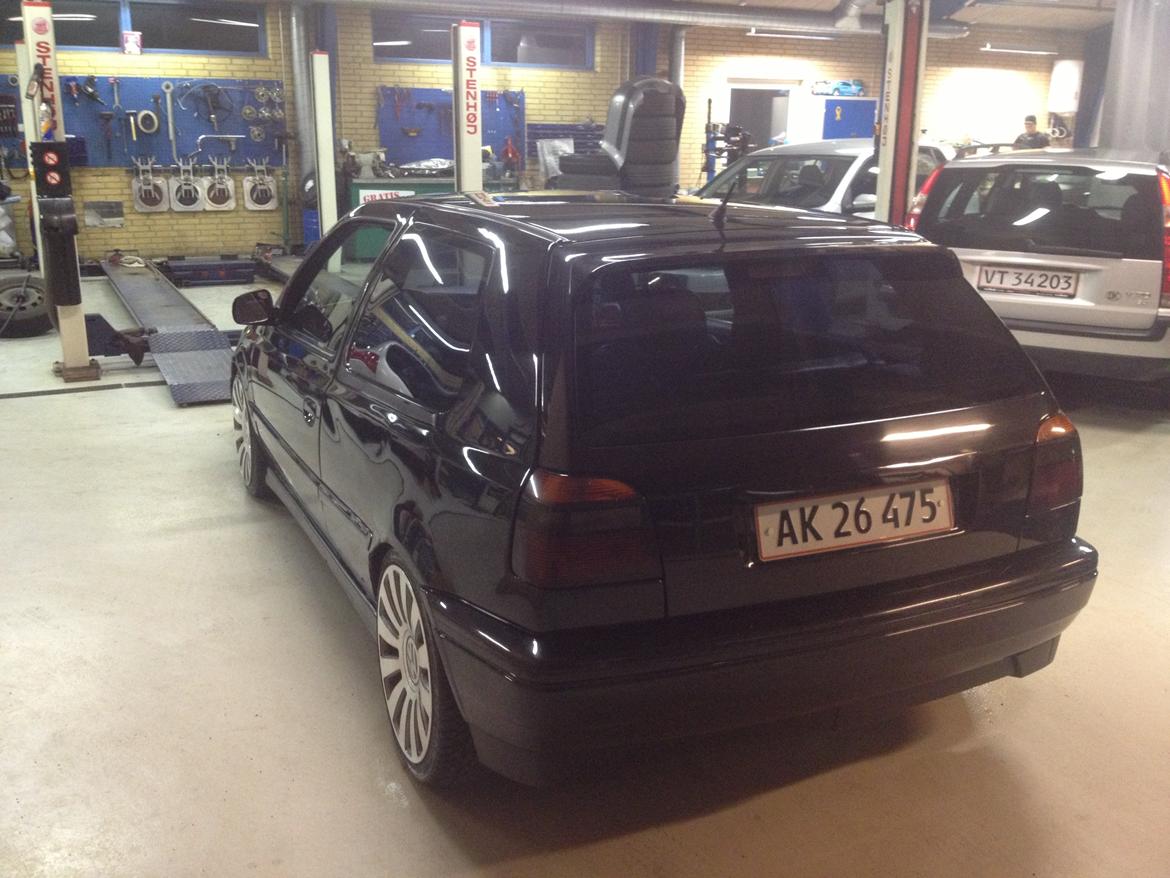 VW Golf 3 GTI TDI 110 Jubilæums > SOLGT billede 4
