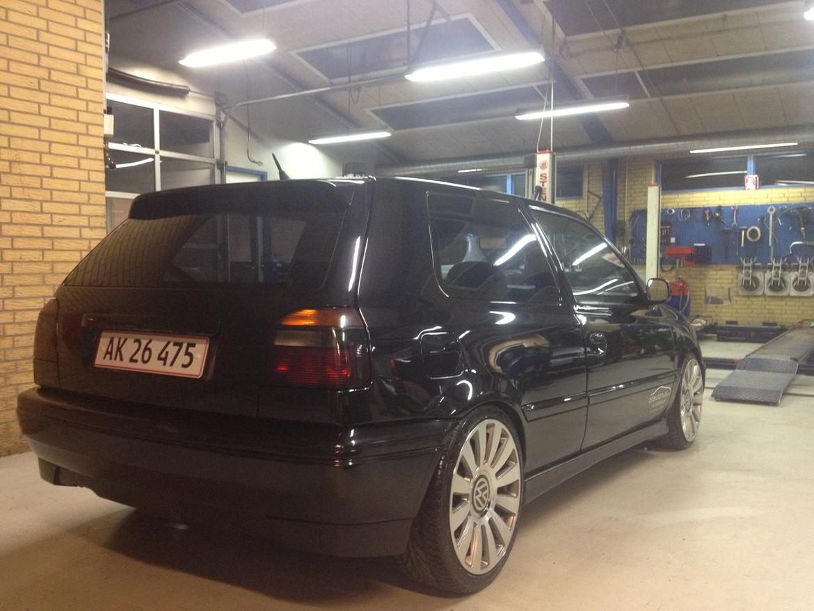VW Golf 3 GTI TDI 110 Jubilæums > SOLGT billede 5