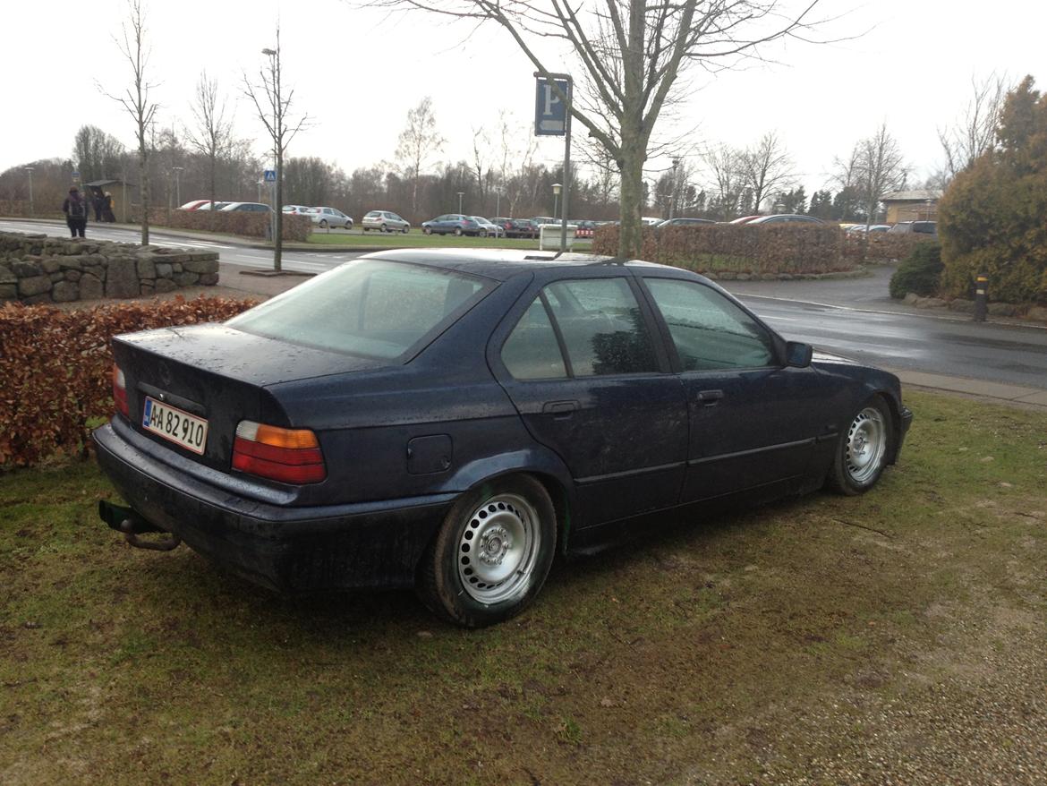 BMW E36 320i VINTERBIL solgt  billede 6