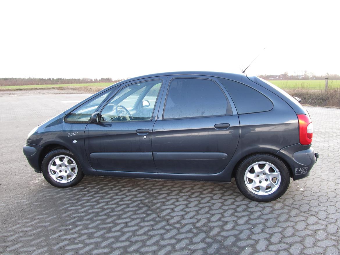 Citroën Xsara Picasso Prestige 1,8i 16V aka Ægget billede 2
