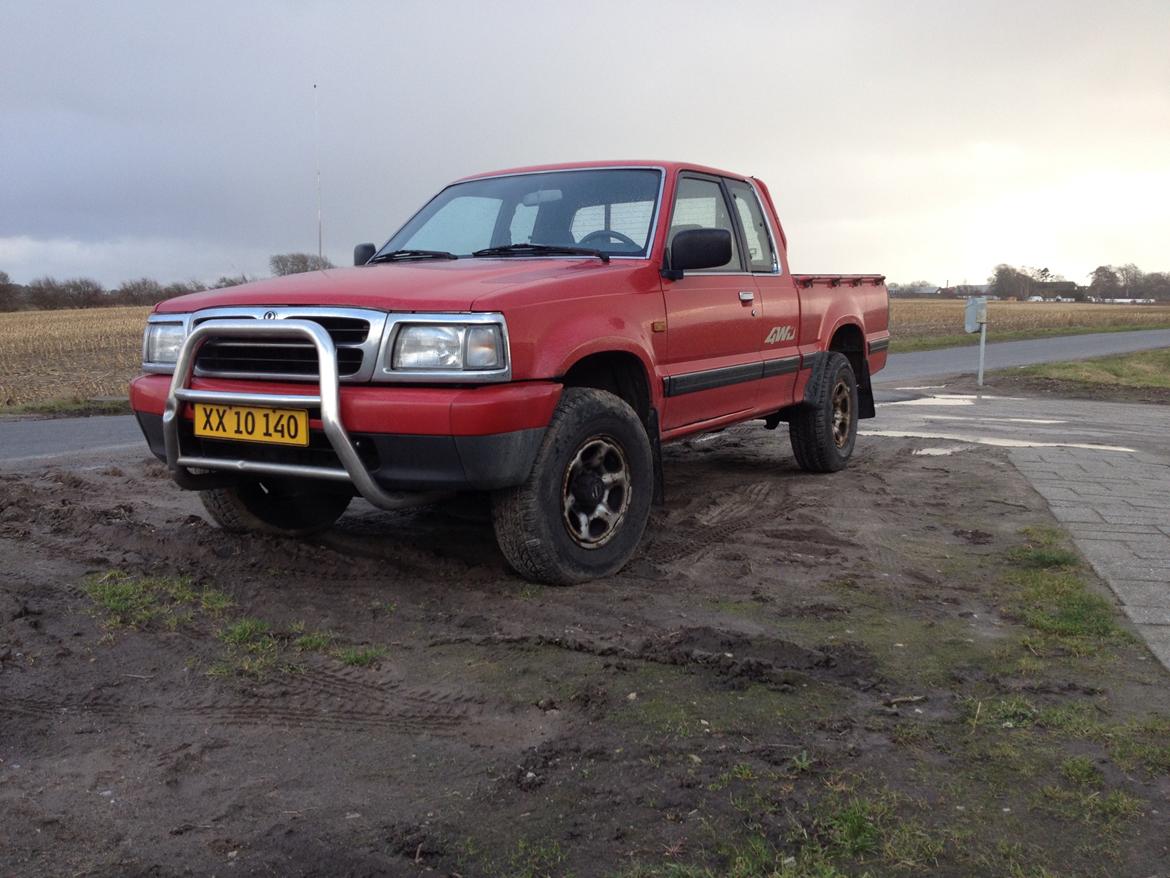 Mazda b2500 billede 1