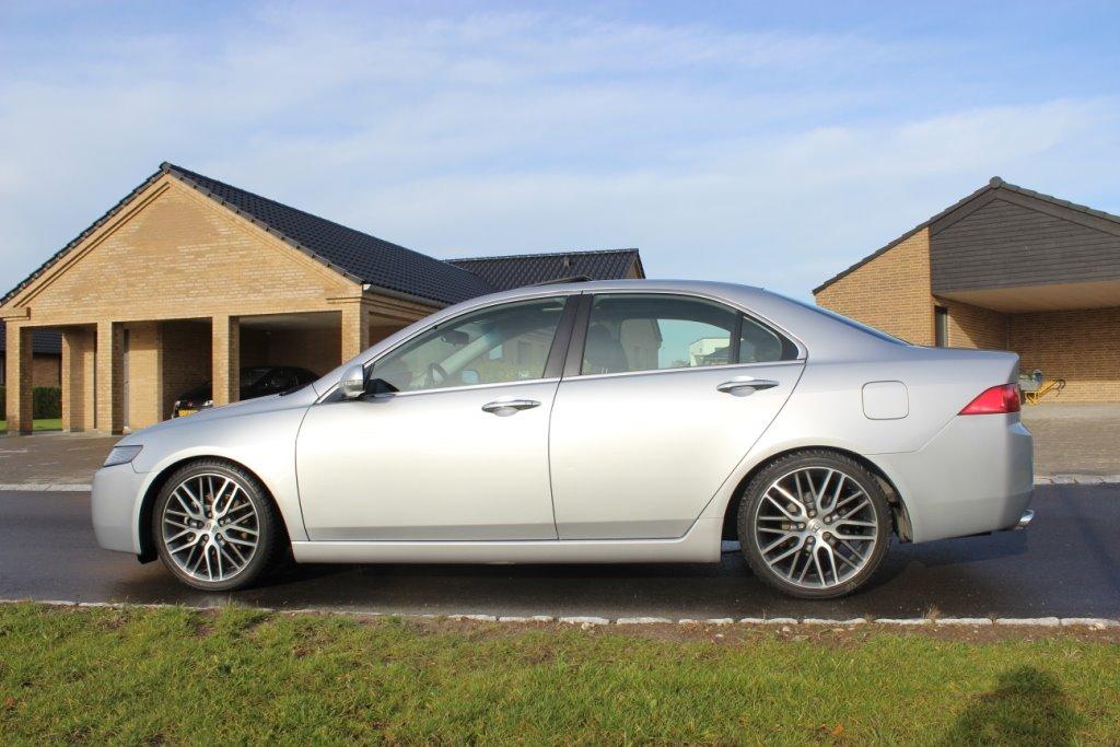 Honda Accord 2.4 i-VTEC Solgt! billede 2