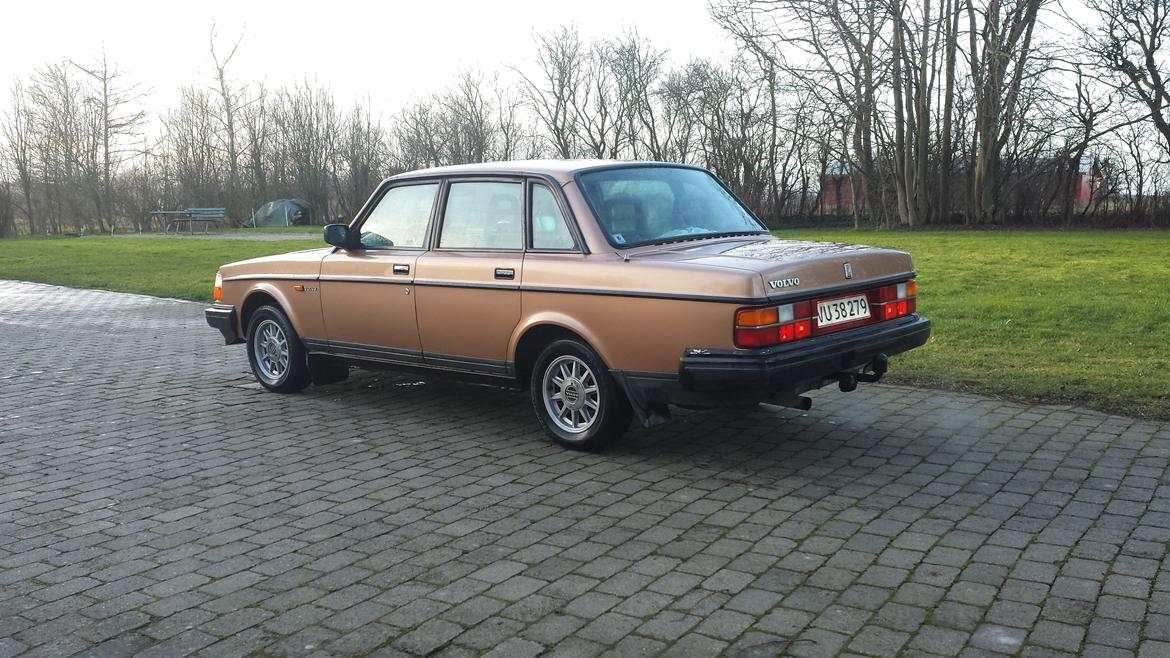 Volvo 240 TURBO AT billede 6