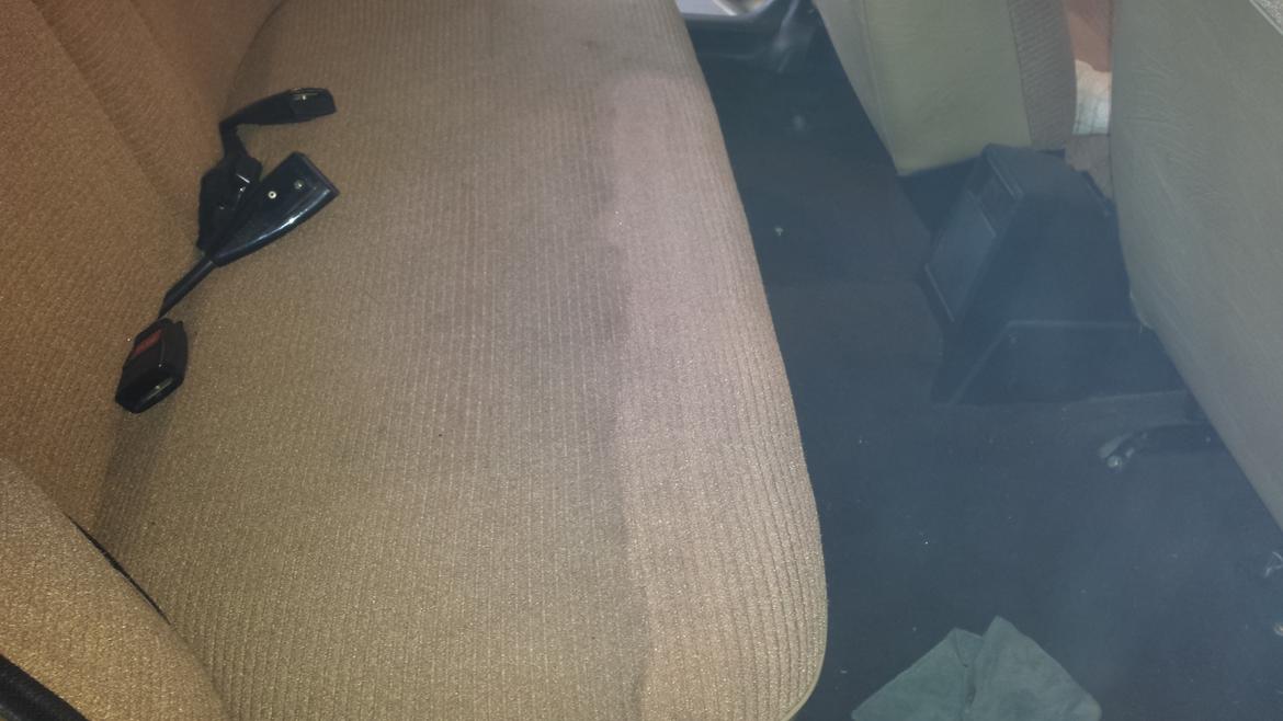 Volvo 240 GLE. - Renser sæder :-) billede 17