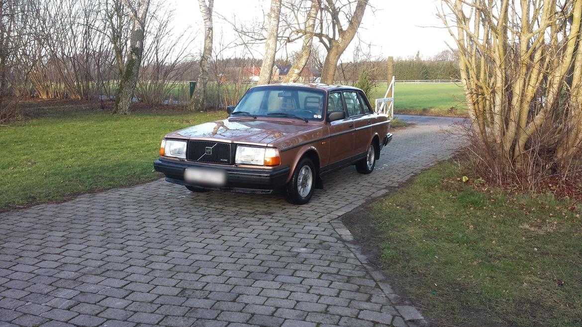 Volvo 240 TURBO AT billede 1