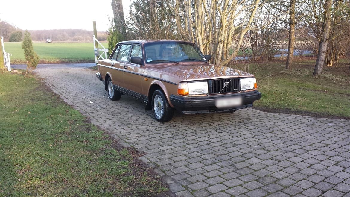 Volvo 240 TURBO AT billede 2