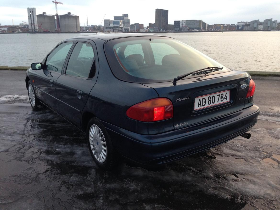 Ford Mondeo 2,5 V6 Ghia Aut. billede 7