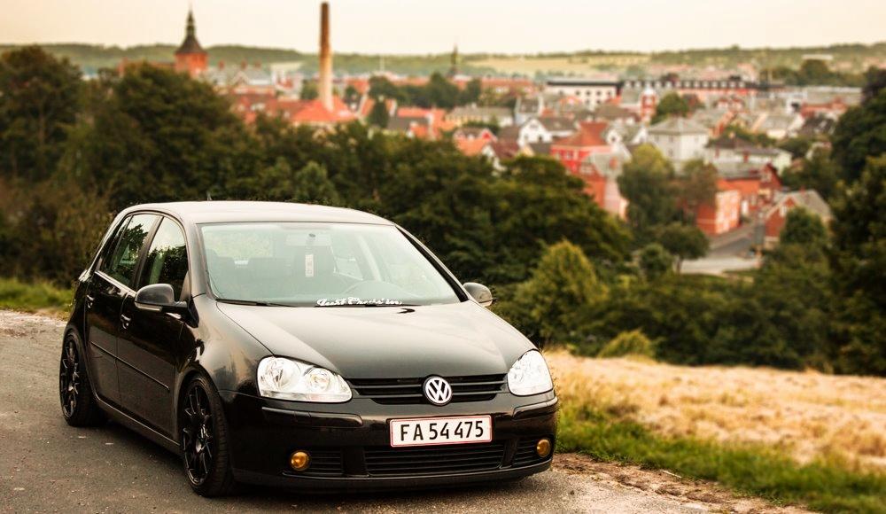 VW Golf V 1.9 TDI - 105 HK - Udsigt til Svendborg By billede 1