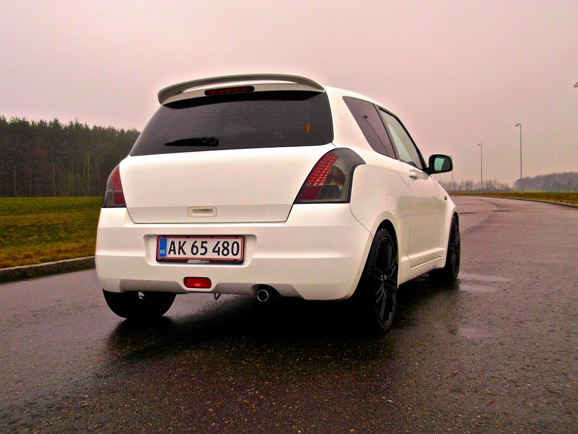 Suzuki Swift 1.5 GLX billede 13