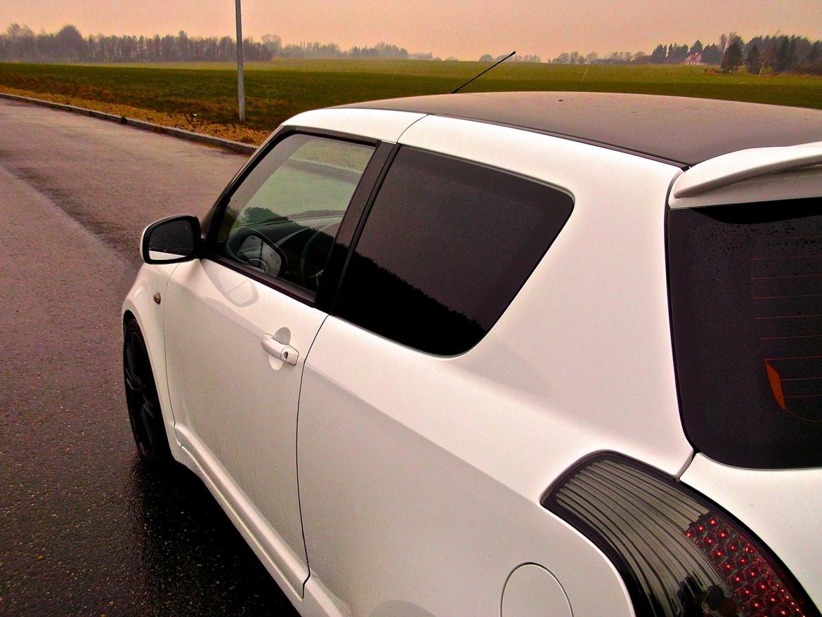 Suzuki Swift 1.5 GLX billede 17