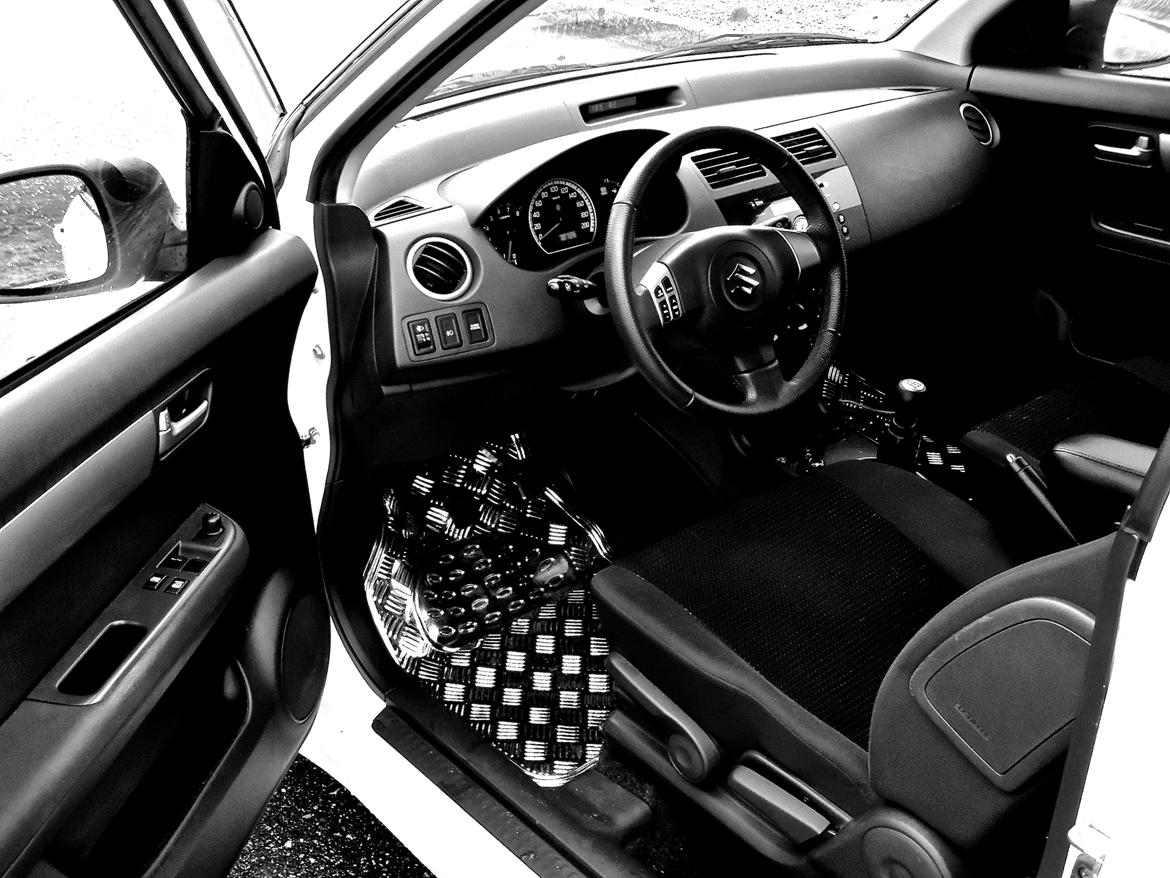 Suzuki Swift 1.5 GLX billede 12