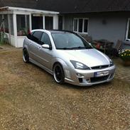 Ford Focus 2.0 16v