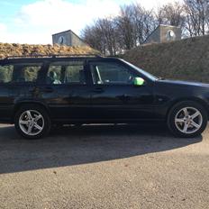 Volvo V70 2.5 T AWD