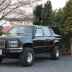 GMC K2500 suburban 4x4.7pers(SOLGT)