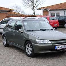 Peugeot 306