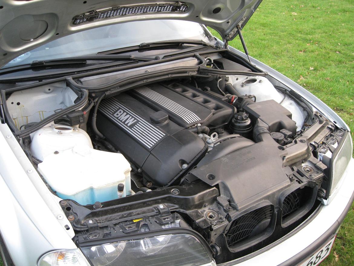 BMW E46 323i billede 9