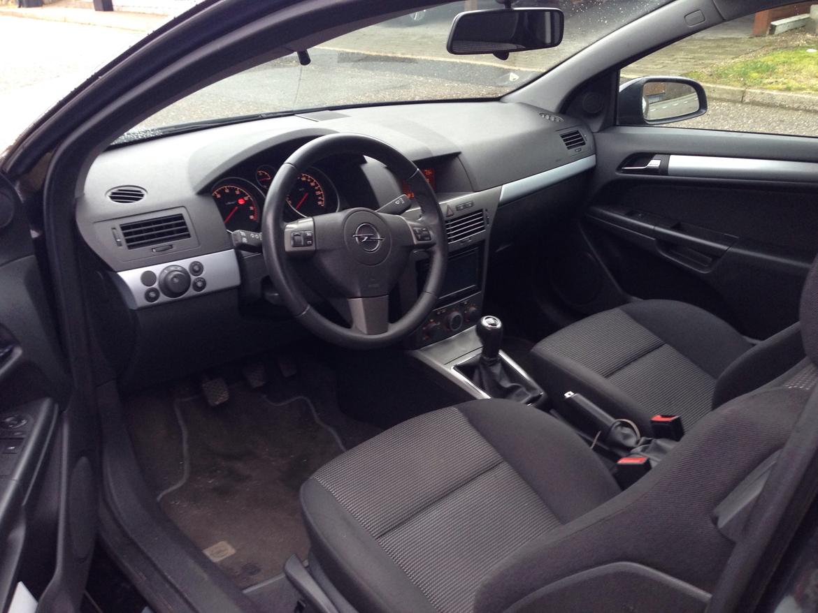 Opel Astra H GTC billede 1