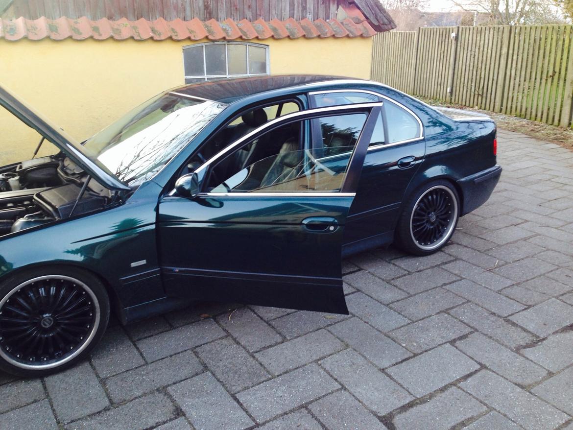 BMW E39 523i billede 4