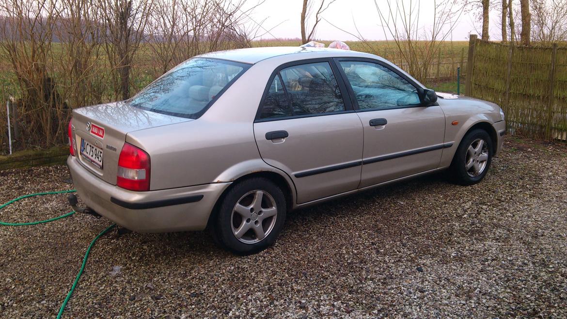 Mazda 323 GLX billede 3