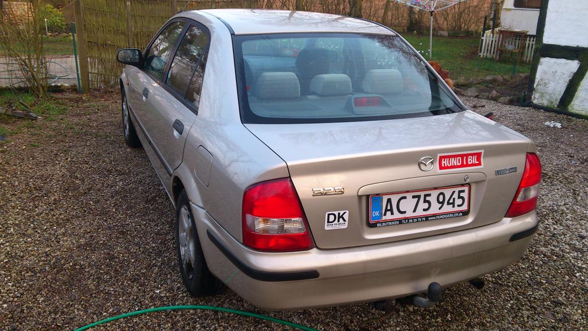 Mazda 323 GLX billede 5