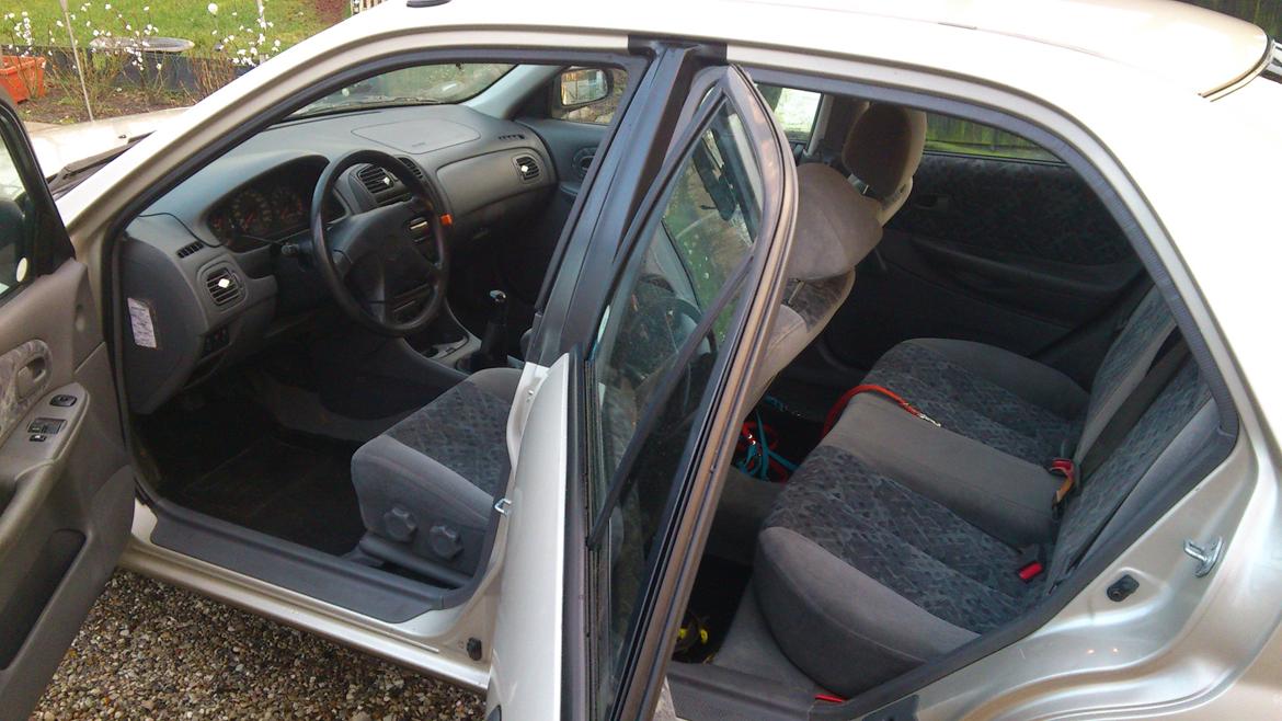 Mazda 323 GLX billede 9