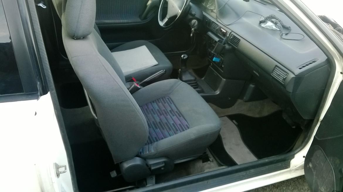 Mazda 323 Hatchback billede 17