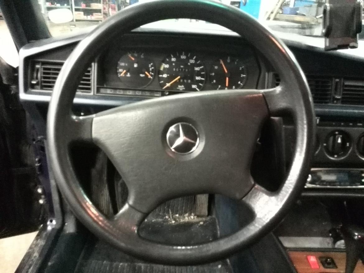 Mercedes Benz 190D billede 23