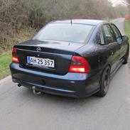 Opel Vectra B 2.5 V6 AUT.