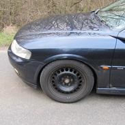 Opel Vectra B 2.5 V6 AUT.