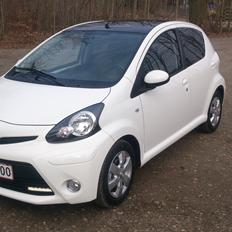 Toyota Aygo Black & White SOLGT