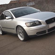 Volvo S40 Swedish Lowrider